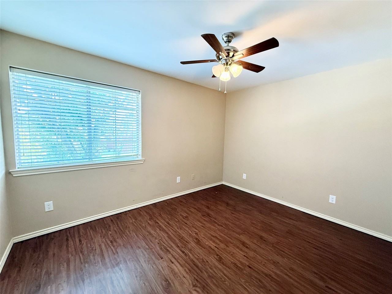 8902 Bayshore Ln - Photo 7 of 7