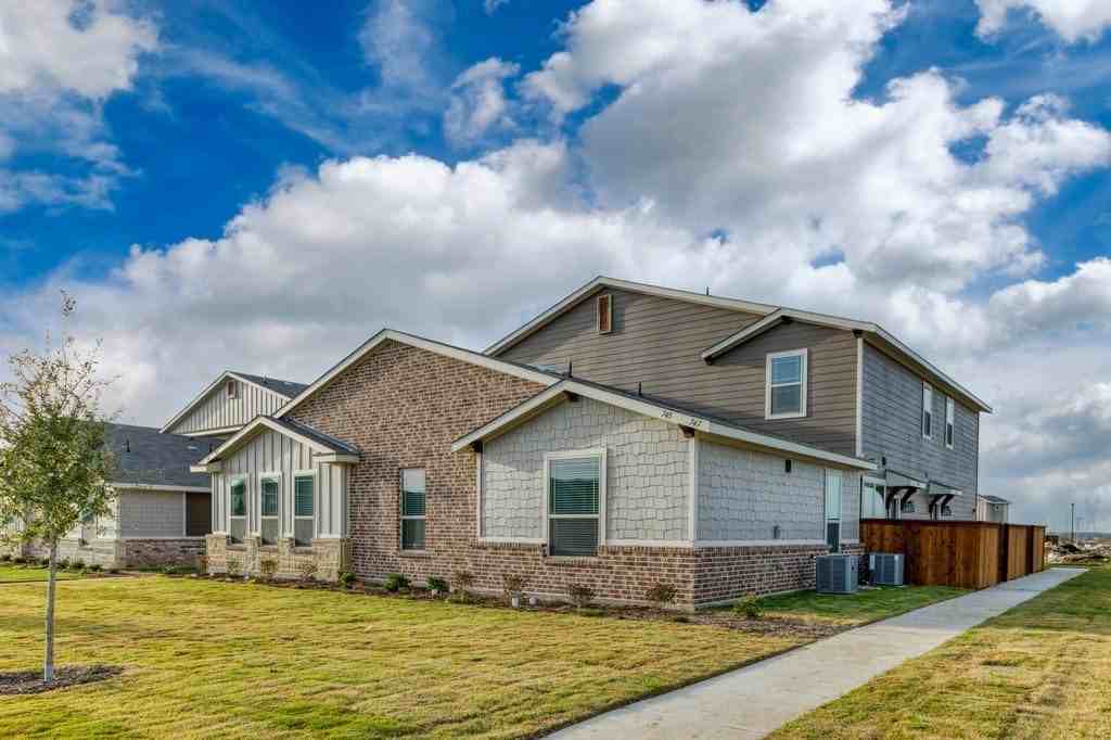 747 Harvest Moon Dr - Photo 2 of 18