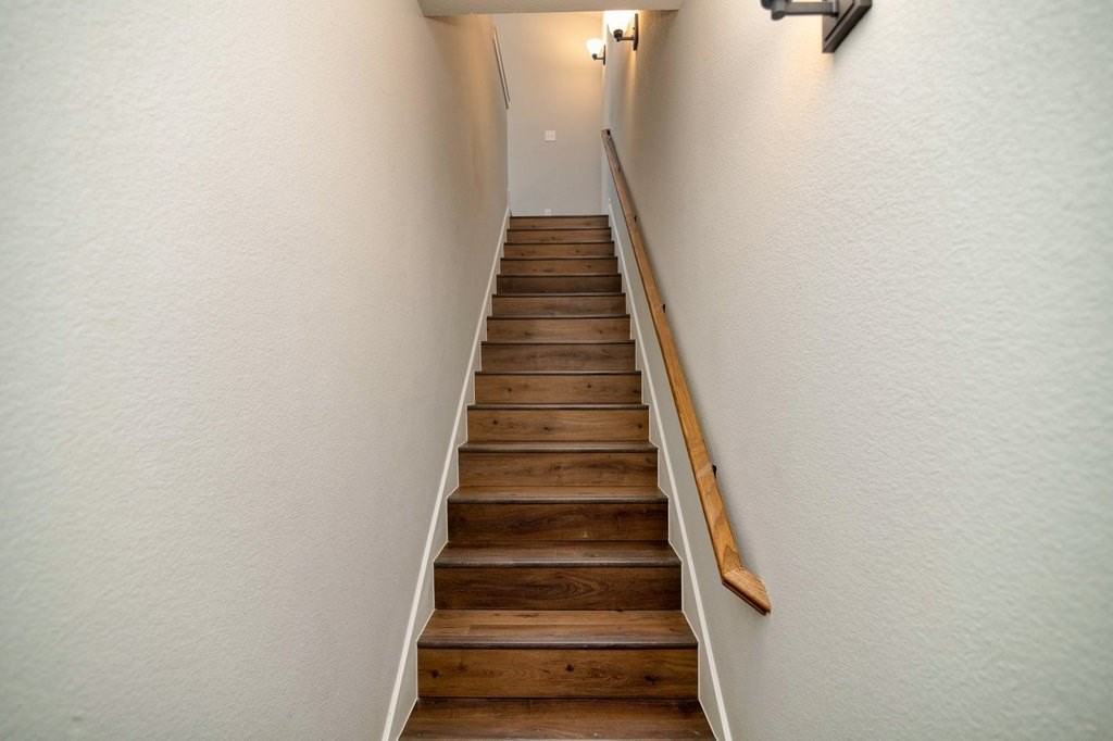 747 Harvest Moon Dr - Photo 4 of 18