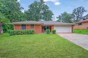 featured image of 118 E Florence St