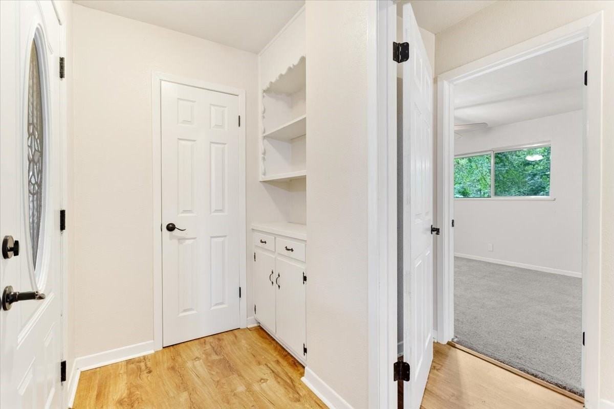 118 E Florence St - Photo 5 of 28