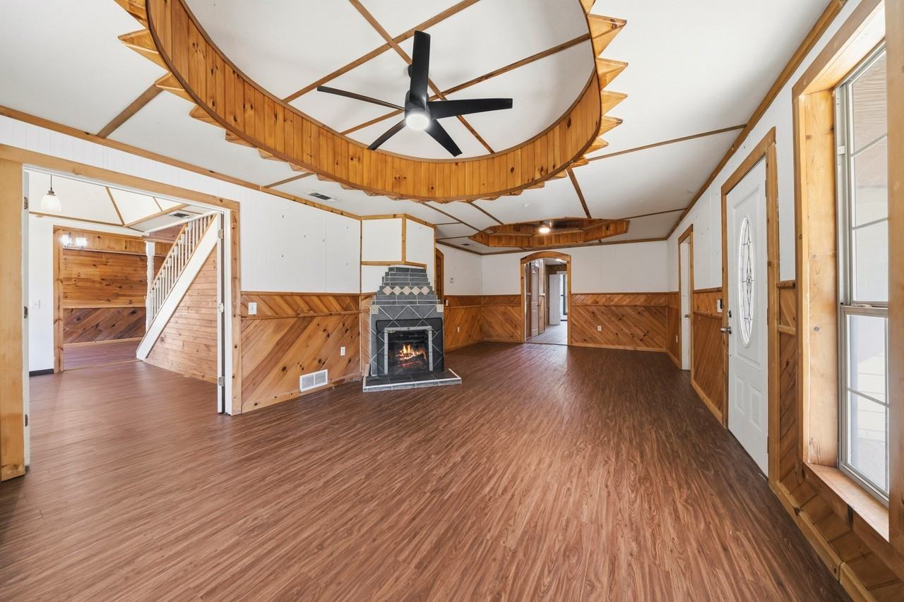 700 Harrel Ave - Photo 6 of 39