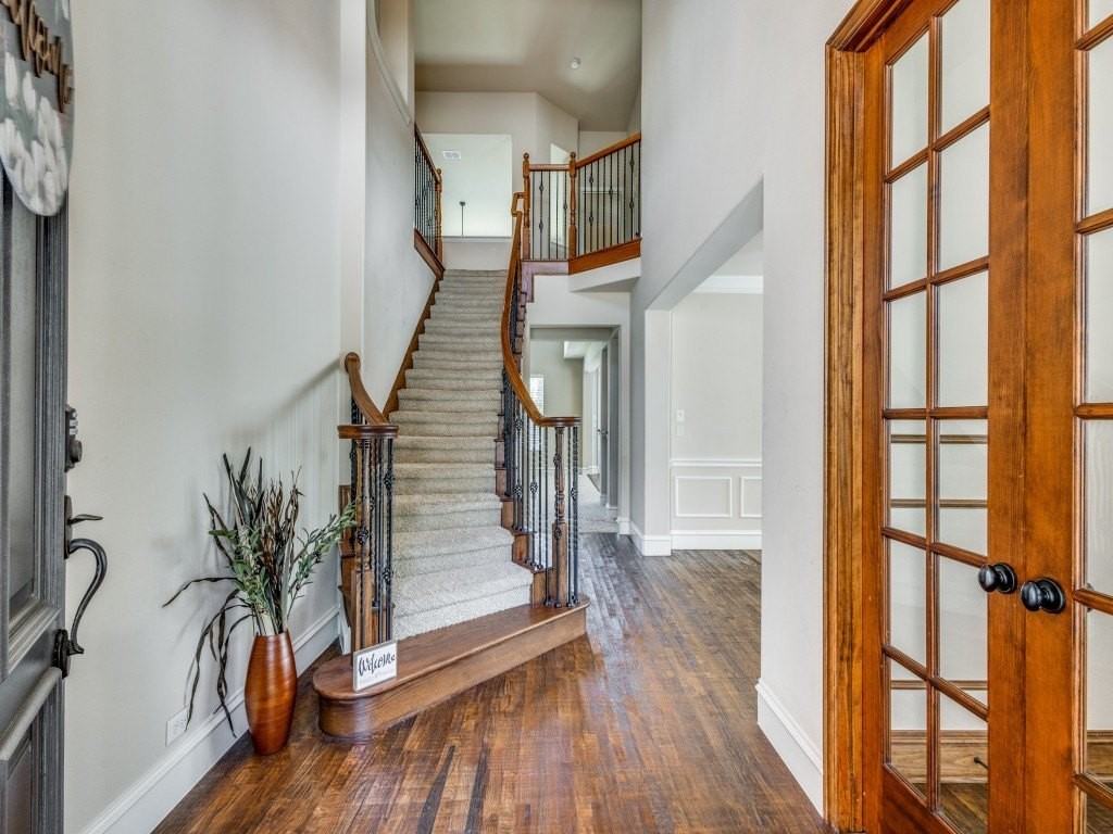 832 Hidden Springs Ct - Photo 3 of 37