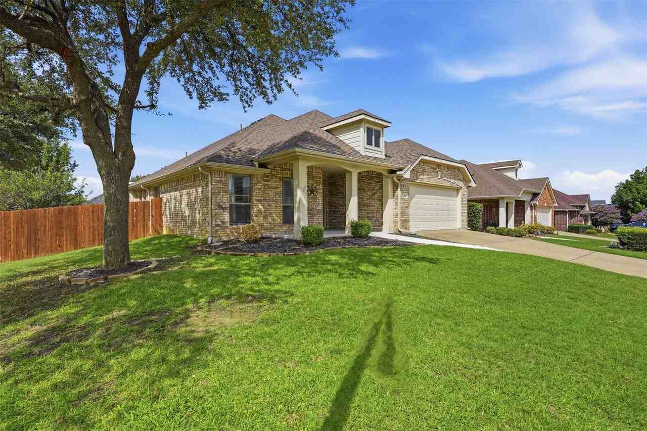 1218 Inglewood Dr - Photo 4 of 28