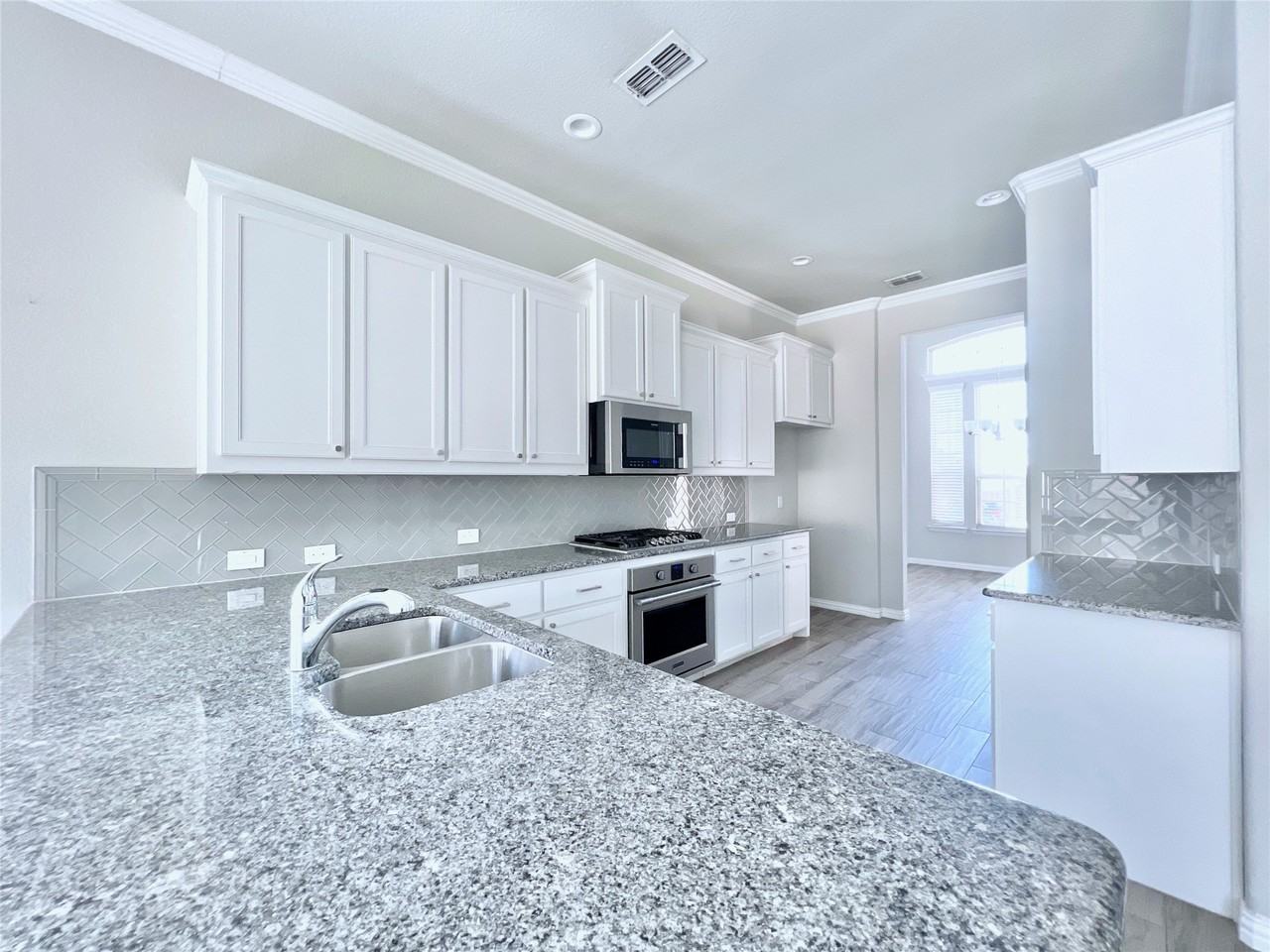 10036 Bodega Bay Rd - Photo 7 of 40