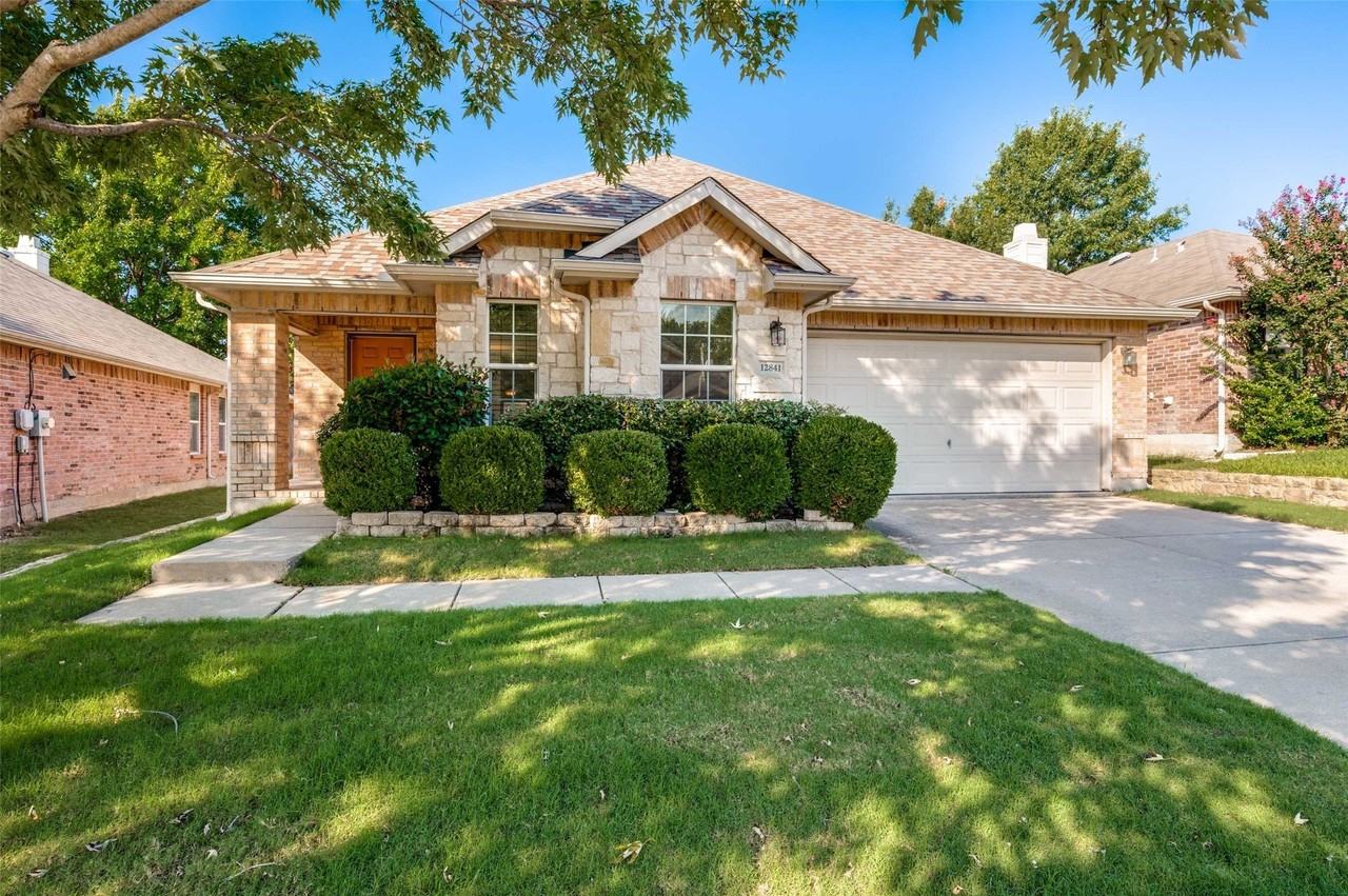12841 Serenity Dr - Photo 2 of 26