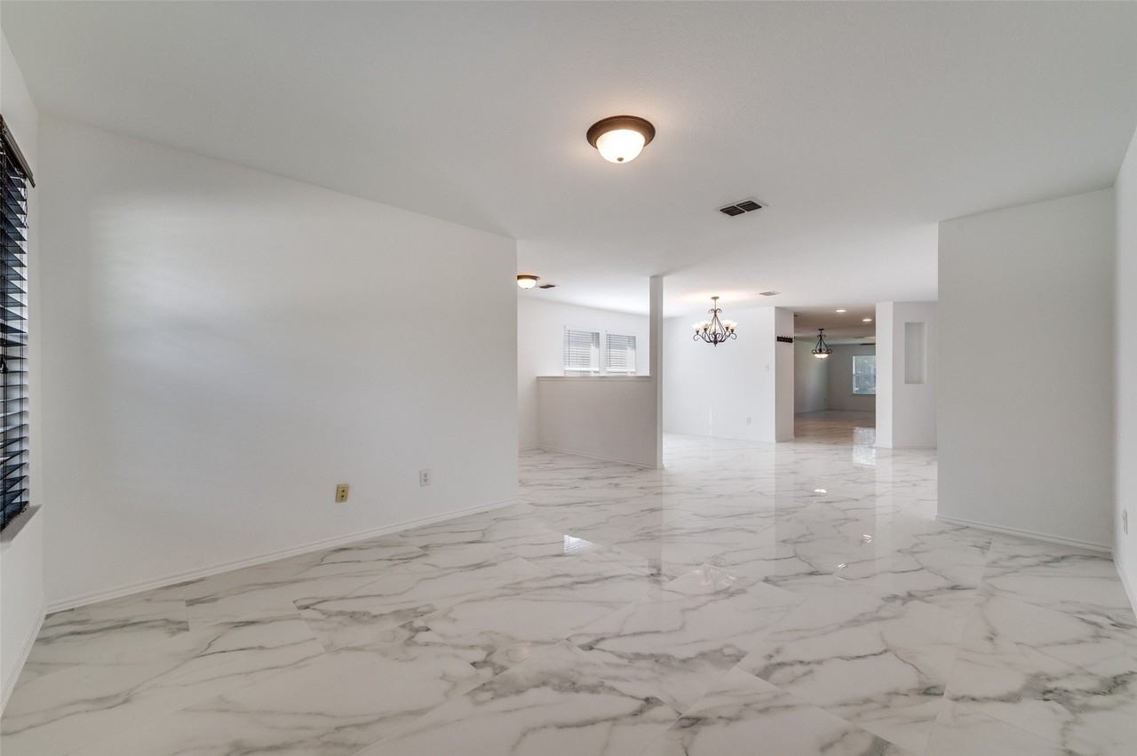 12841 Serenity Dr - Photo 6 of 26