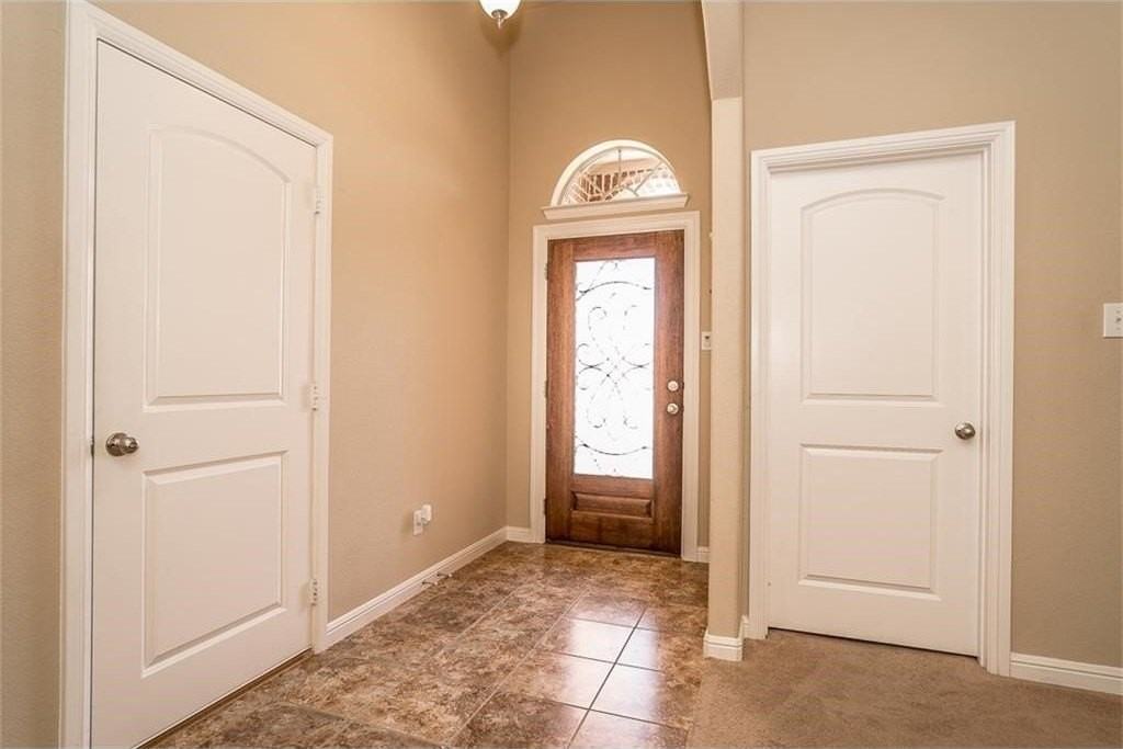 1405 Nightingale Dr - Photo 2 of 31