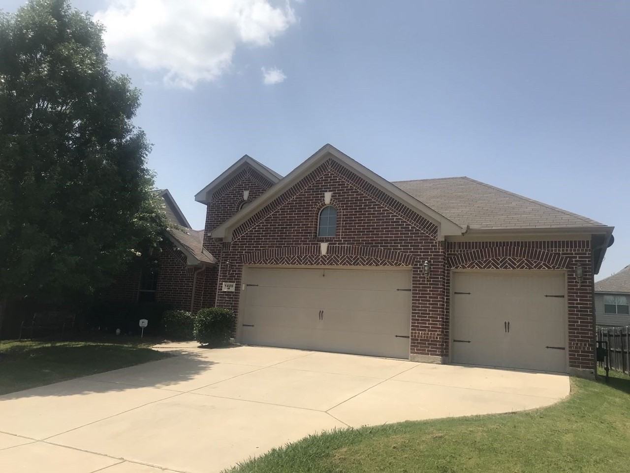 1405 Nightingale Dr - Photo 2 of 23