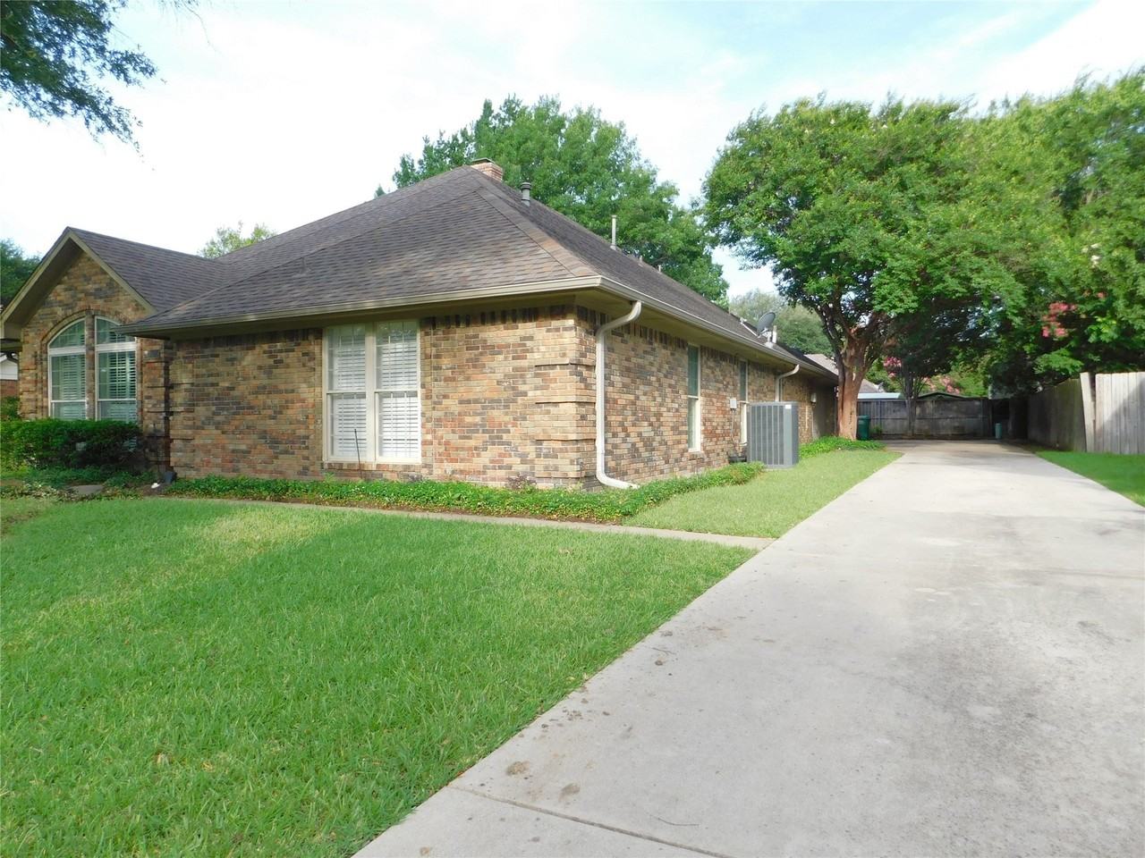 3105 Old North Rd - Photo 3 of 40