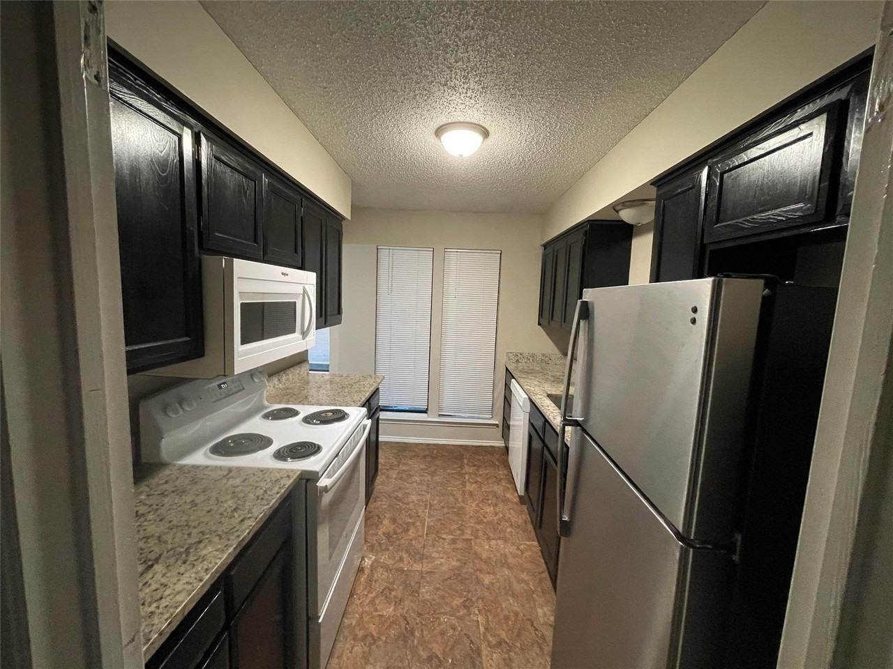 104 Oak Wood Ln - Photo 7 of 18