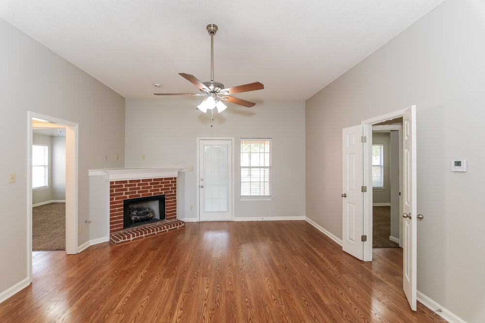 1262 Breezy Valley Dr - Photo 3 of 16