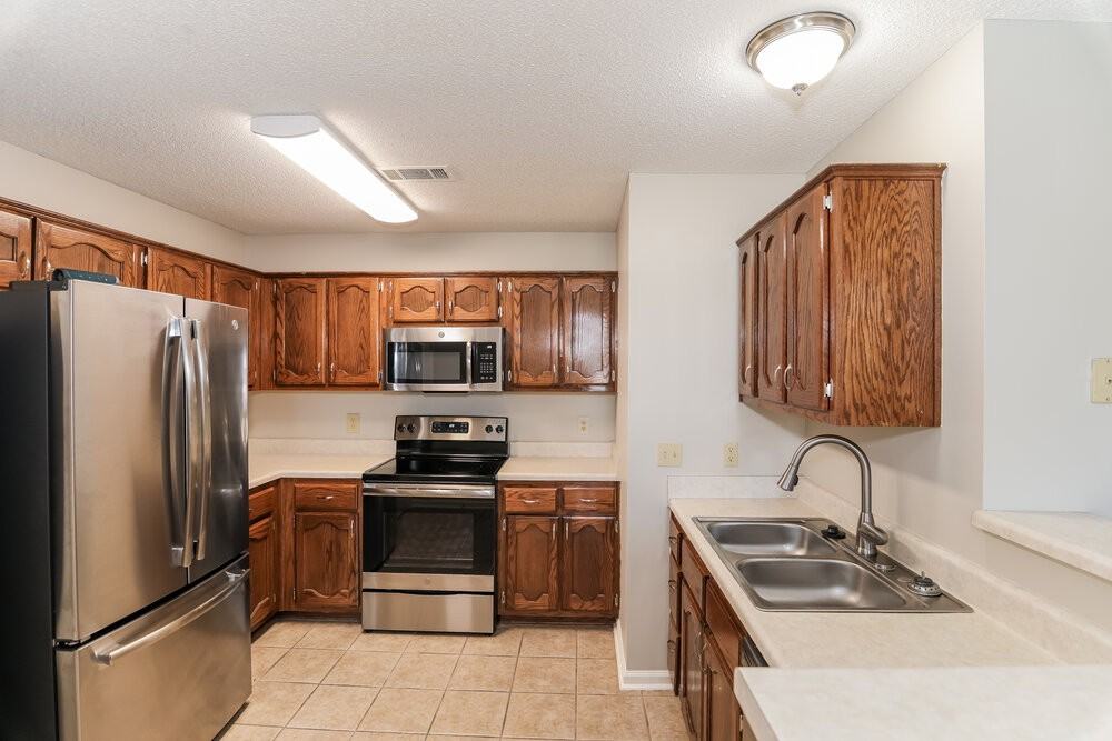 1262 Breezy Valley Dr - Photo 6 of 16