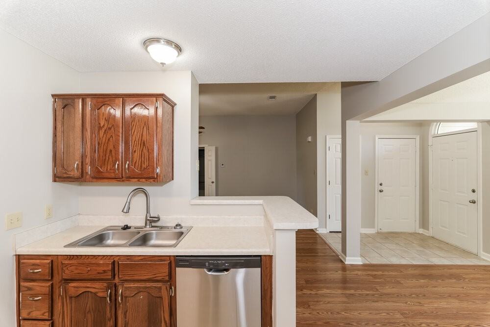 1262 Breezy Valley Dr - Photo 7 of 16