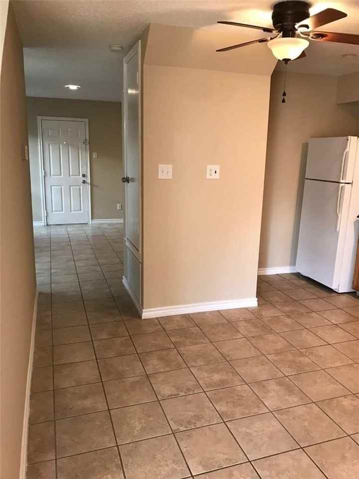 2806 Ridgecrest Dr - Photo 4 of 13
