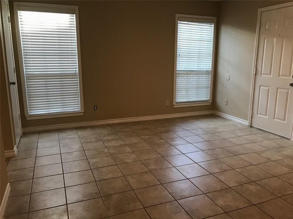 2806 Ridgecrest Dr - Photo 7 of 13