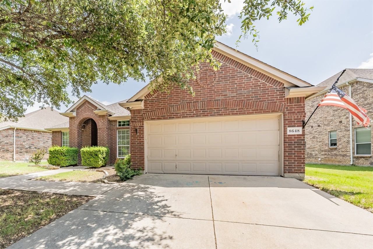 8648 Prairie Dawn Dr - Photo 2 of 37