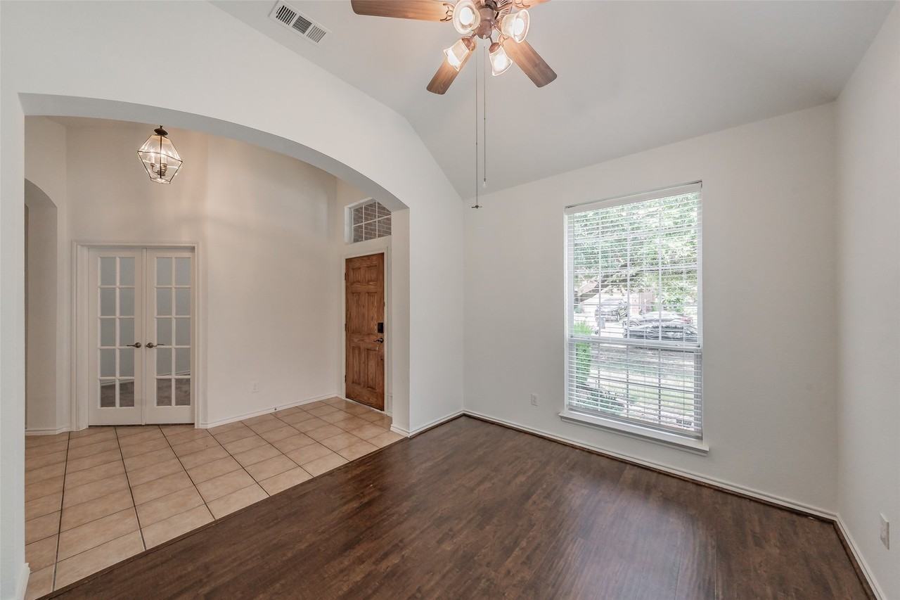 8648 Prairie Dawn Dr - Photo 5 of 37
