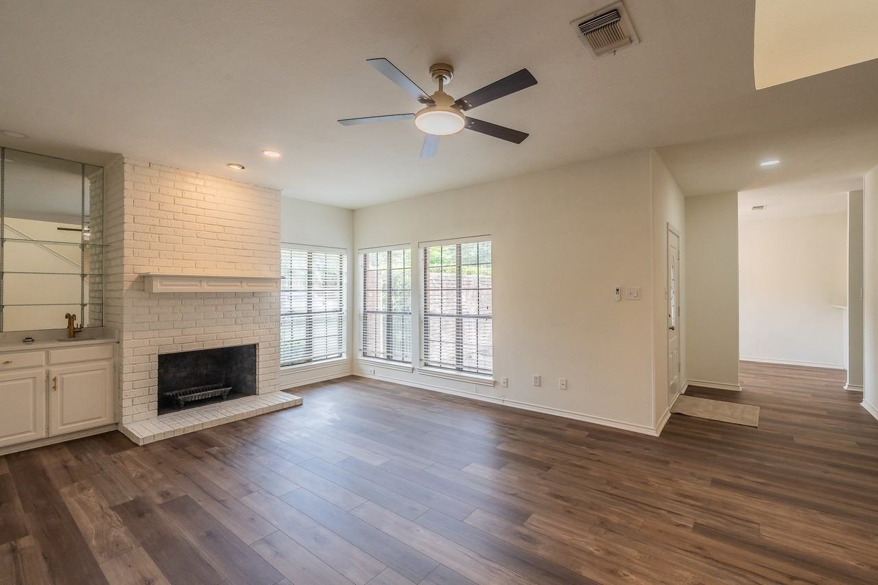 5893 Westhaven Dr - Photo 4 of 40