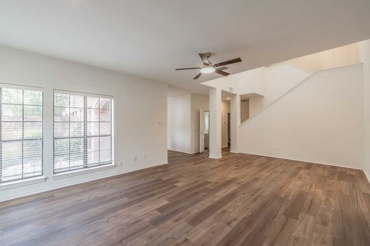 5893 Westhaven Dr - Photo 5 of 40