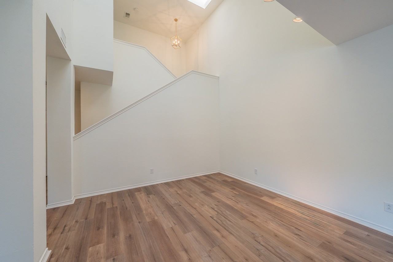 5893 Westhaven Dr - Photo 7 of 40