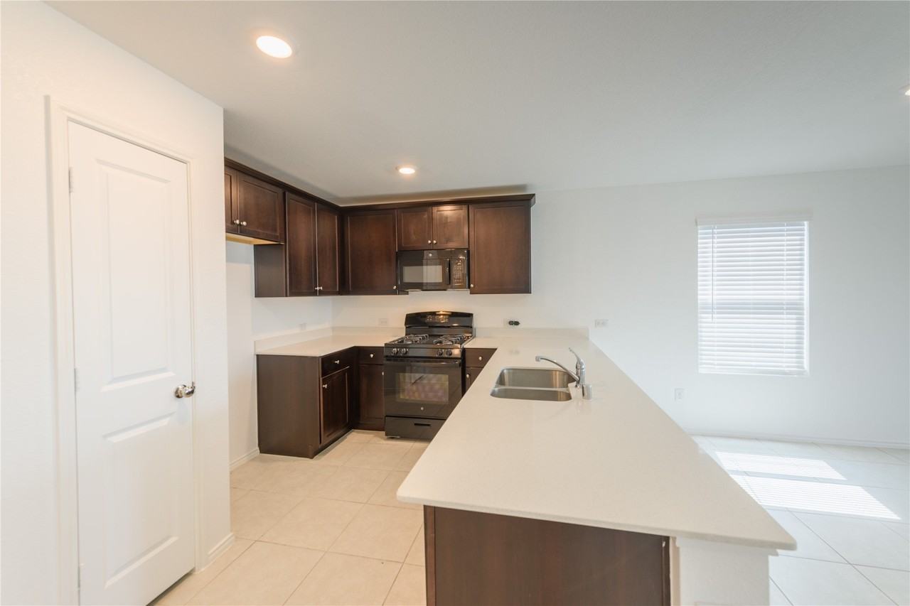 2629 Turtle Dove Dr - Photo 5 of 26