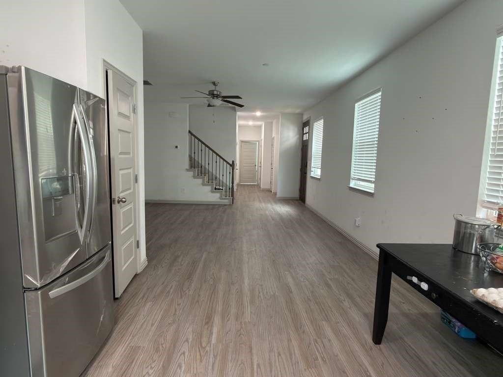 1106 Bowie Dr - Photo 3 of 8