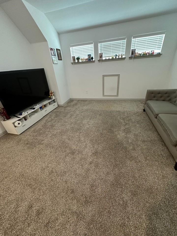 1106 Bowie Dr - Photo 7 of 8