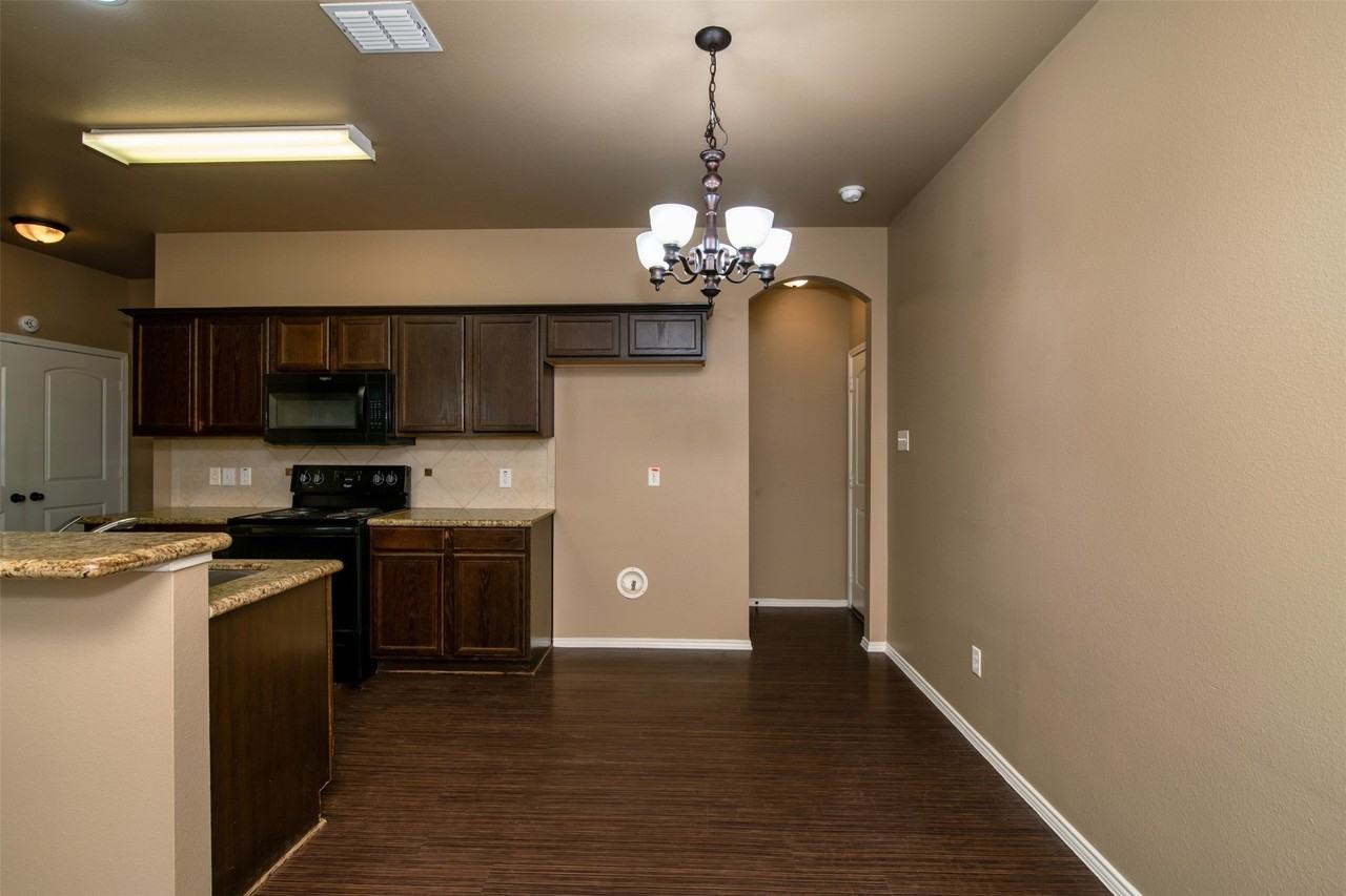 1430 Piedmont Dr - Photo 6 of 21