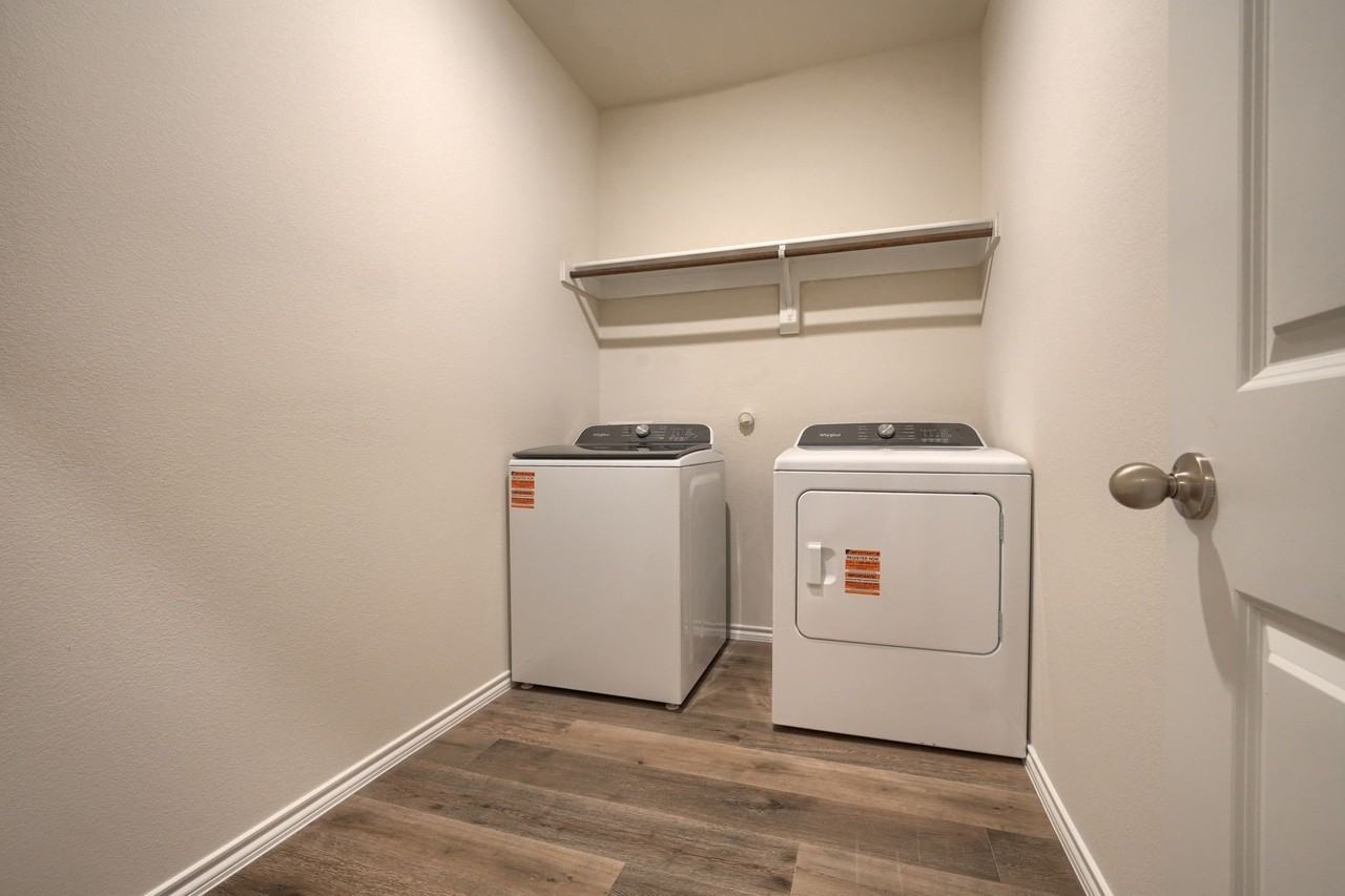 3905 Jasper Ln - Photo 4 of 22