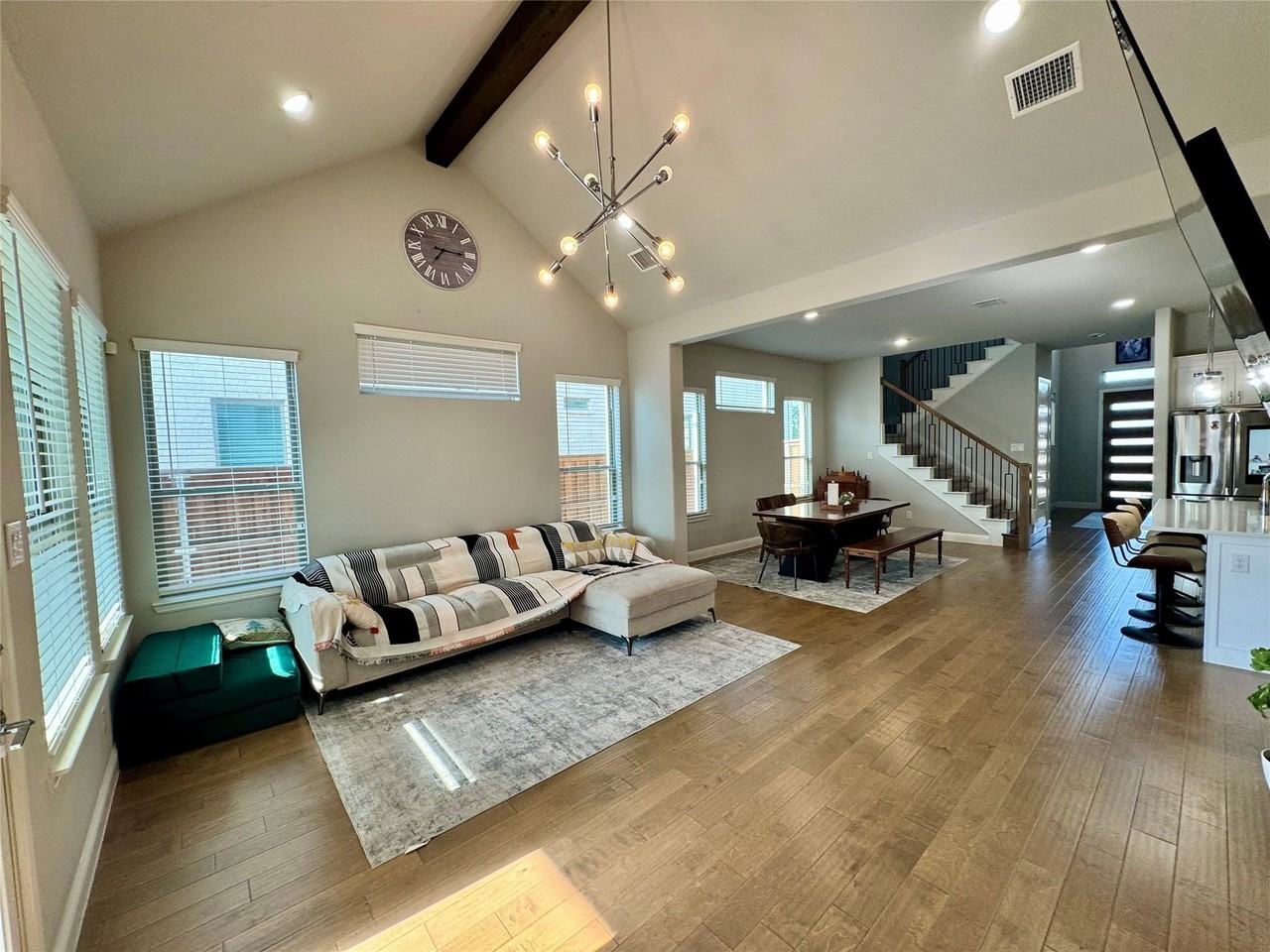 6443 Culverdale Ln - Photo 6 of 40