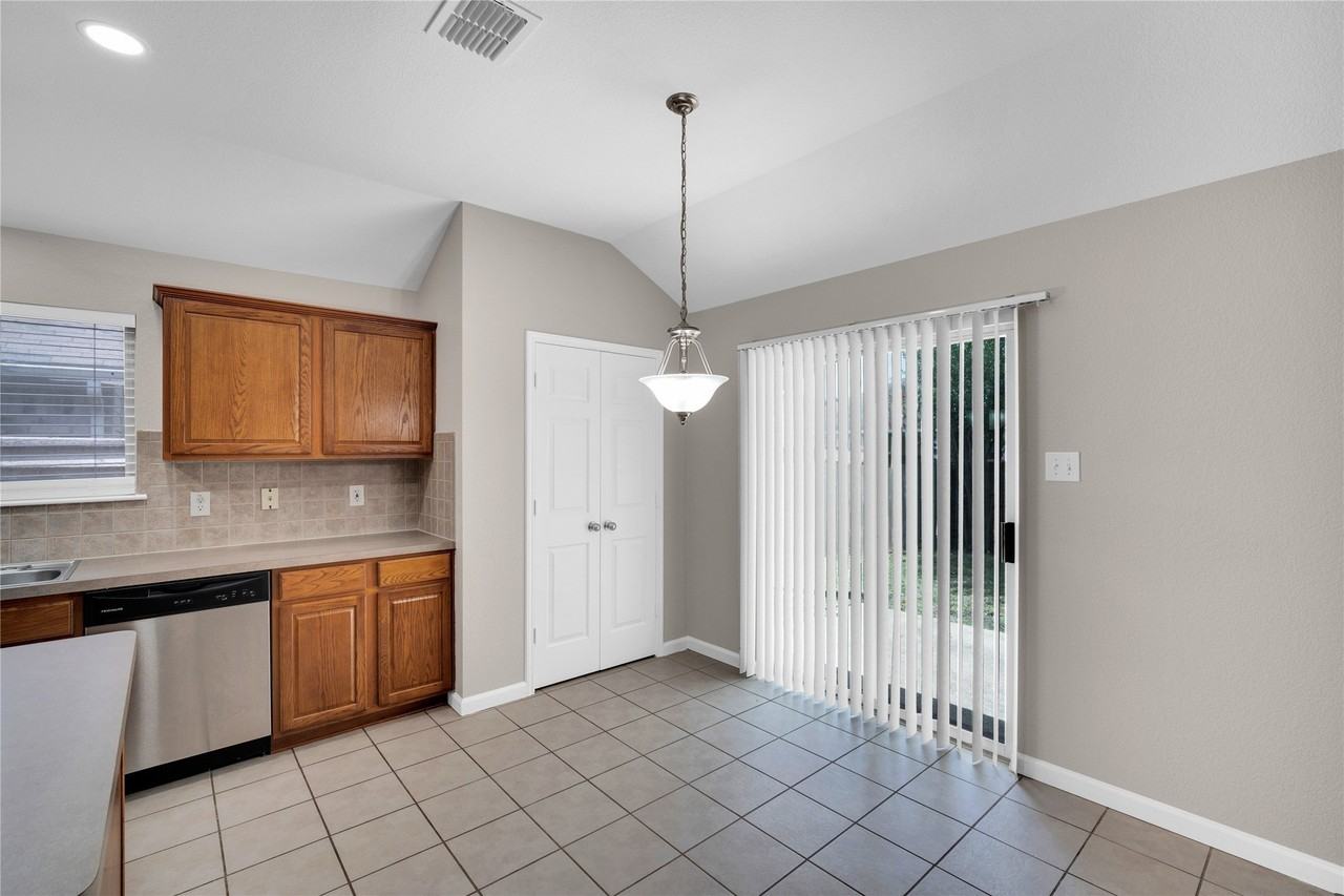 2135 Fair Weather Dr - Photo 3 of 15
