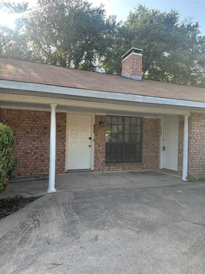 3906 Shallow Ford Rd - Photo 4 of 4