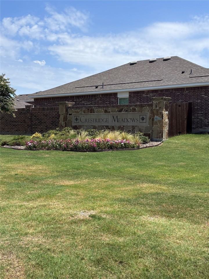 776 Devonshire Dr - Photo 2 of 20