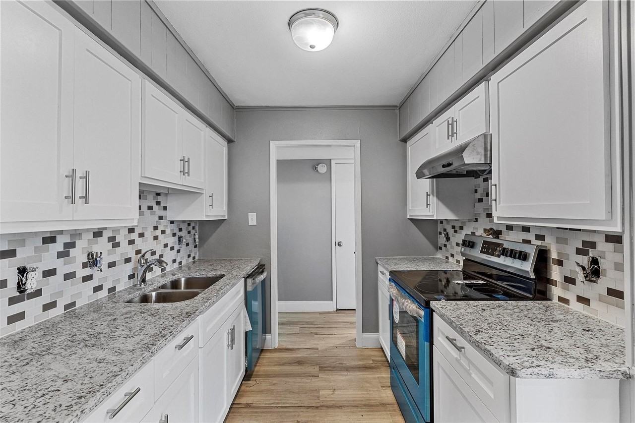 3230 High Vista Dr - Photo 4 of 15