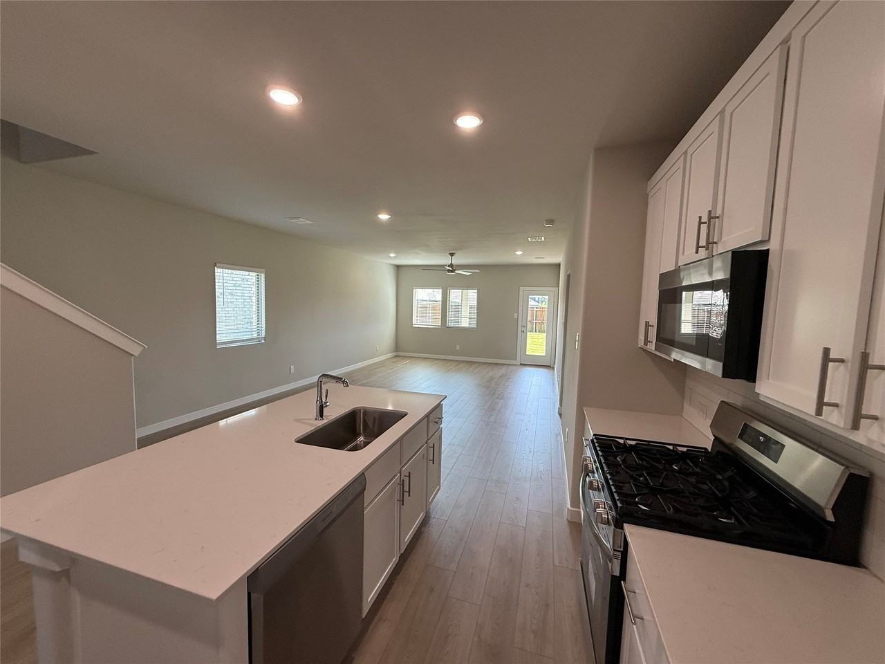 1233 Wolfsbane Dr - Photo 7 of 23