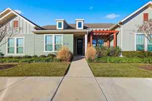 featured image of 1044 3rd St