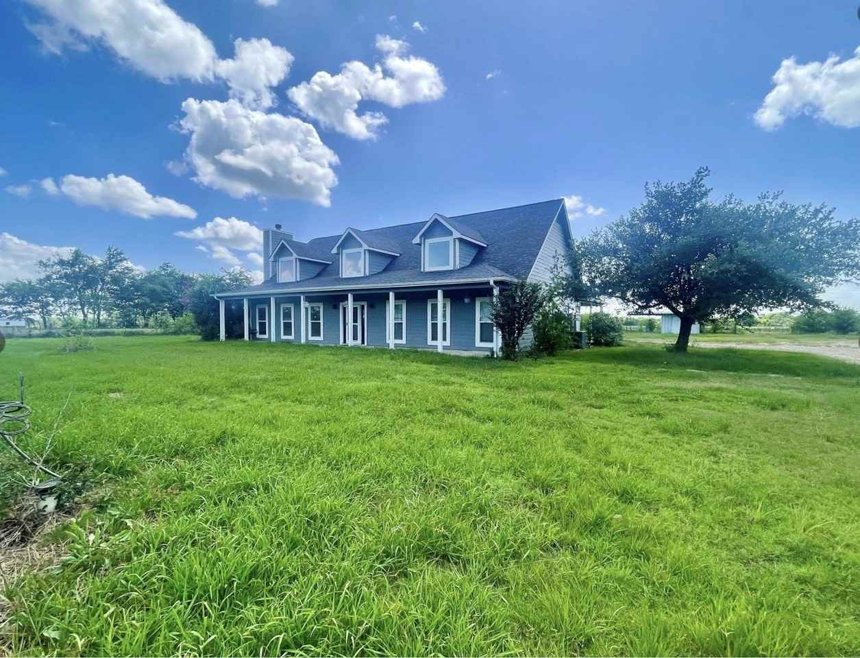 1692 Farm Road 2653 S - Photo 2 of 35