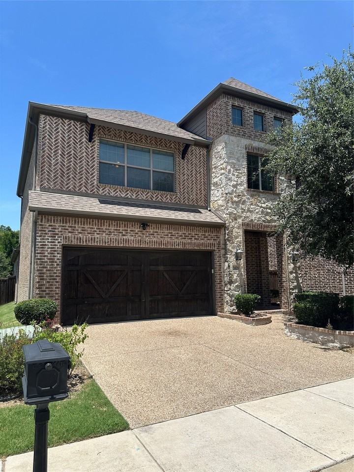 3809 N Brookridge Ct
