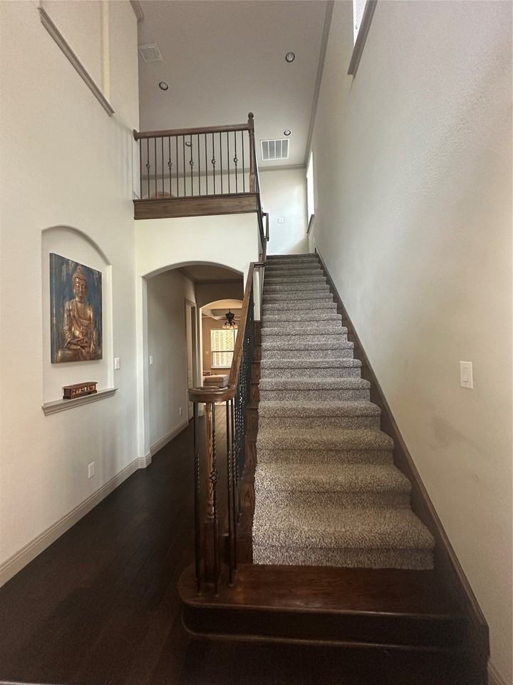 3809 N Brookridge Ct - Photo 4 of 39