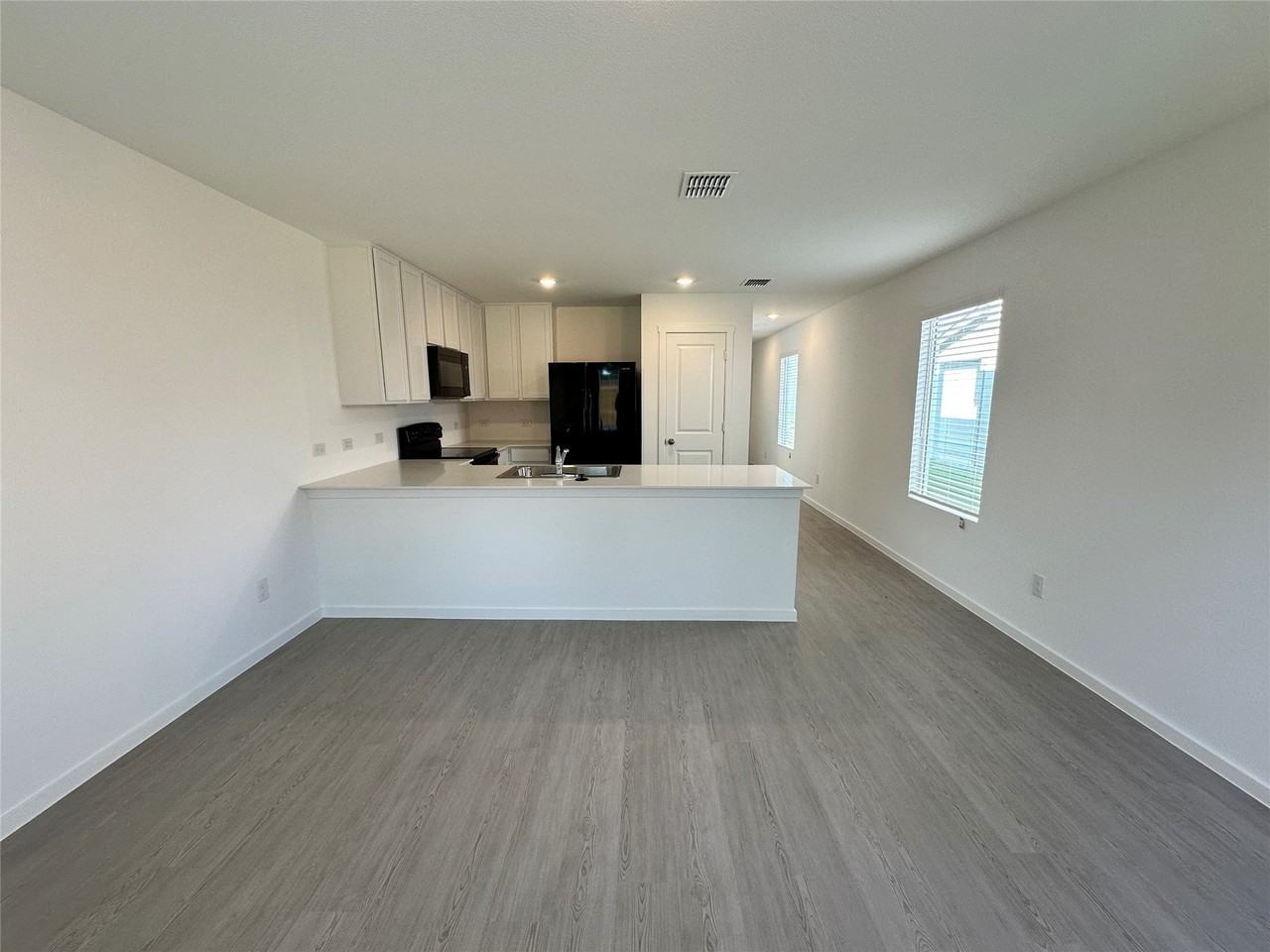 833 Sandhill Crane Ln - Photo 3 of 16