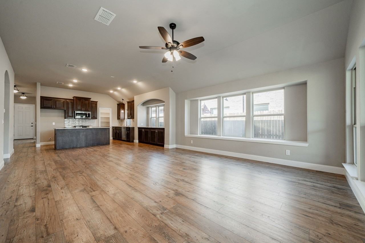 920 Bald Cypress Dr - Photo 3 of 17