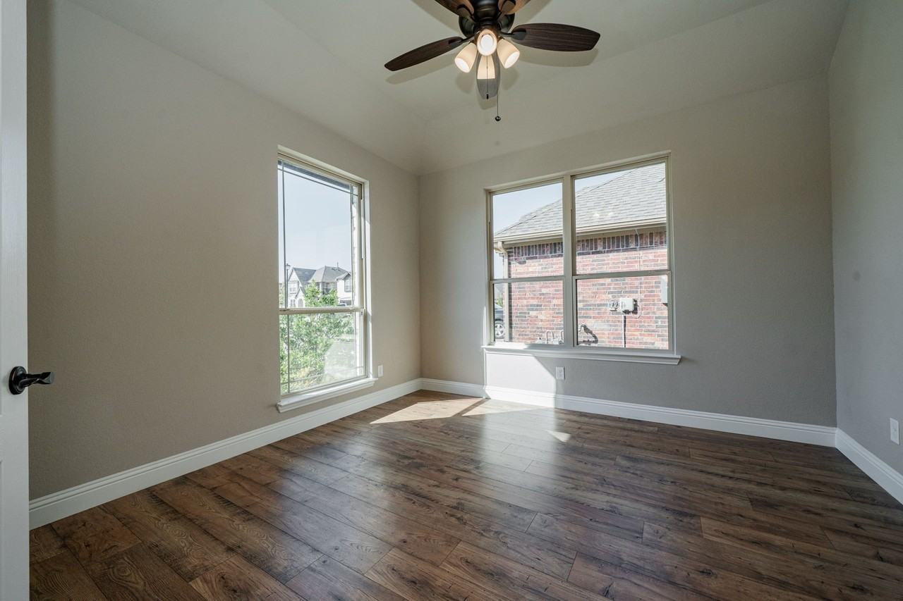 920 Bald Cypress Dr - Photo 4 of 17