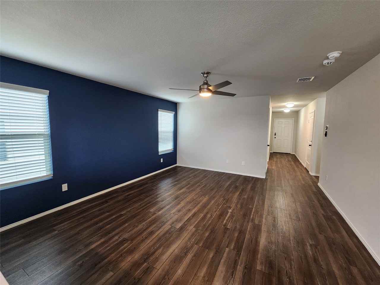 14428 Cloudview Way - Photo 3 of 17