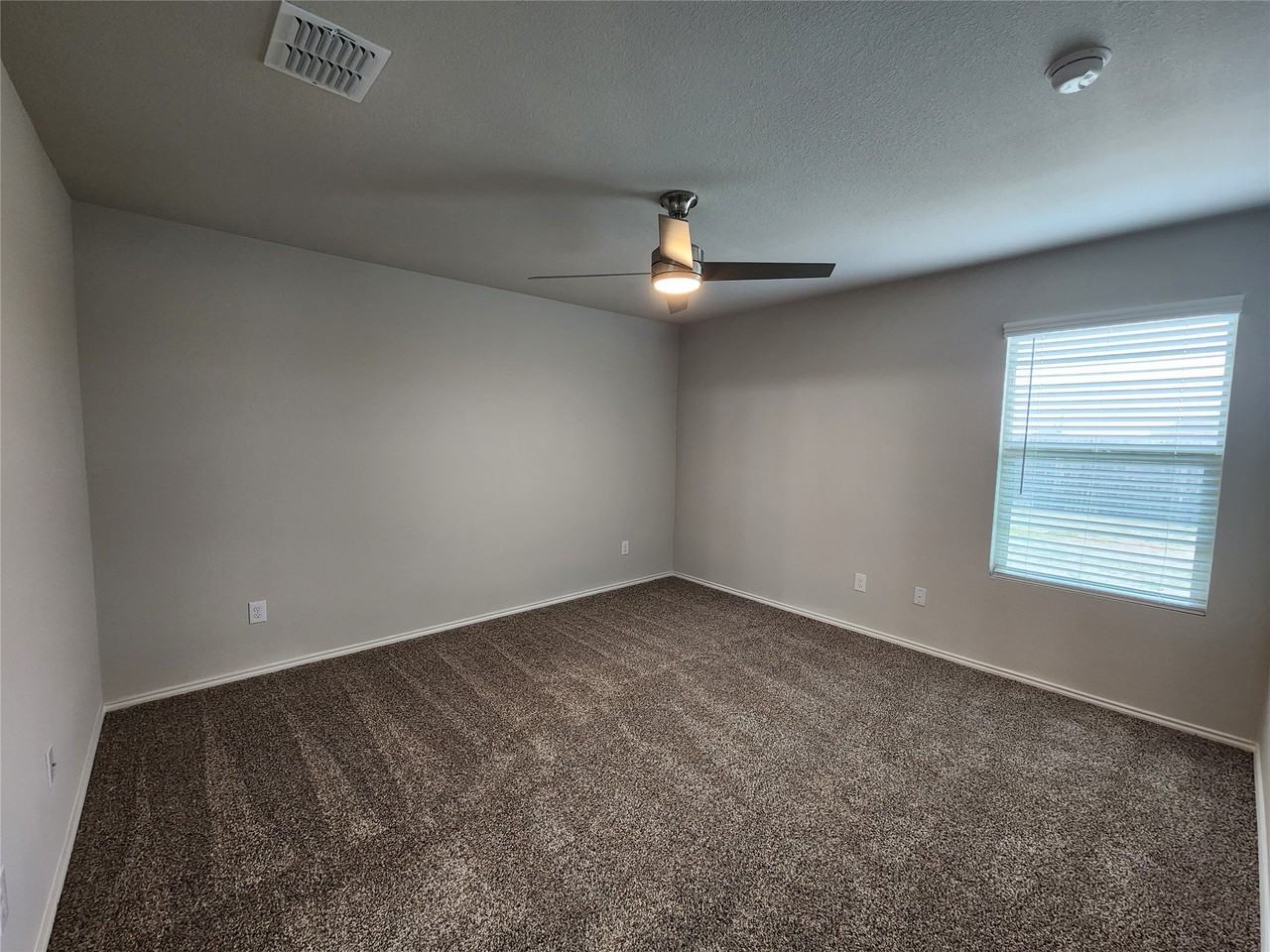 14428 Cloudview Way - Photo 7 of 17