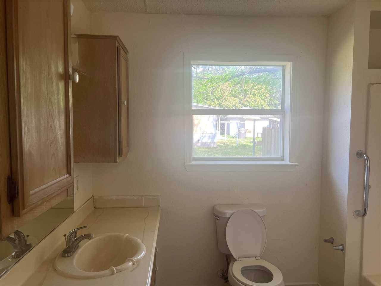 125 W College St - Photo 5 of 11