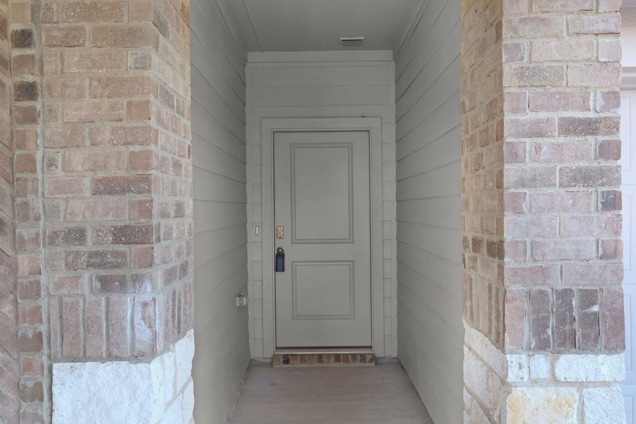 3705 Northwater Trl - Photo 4 of 24