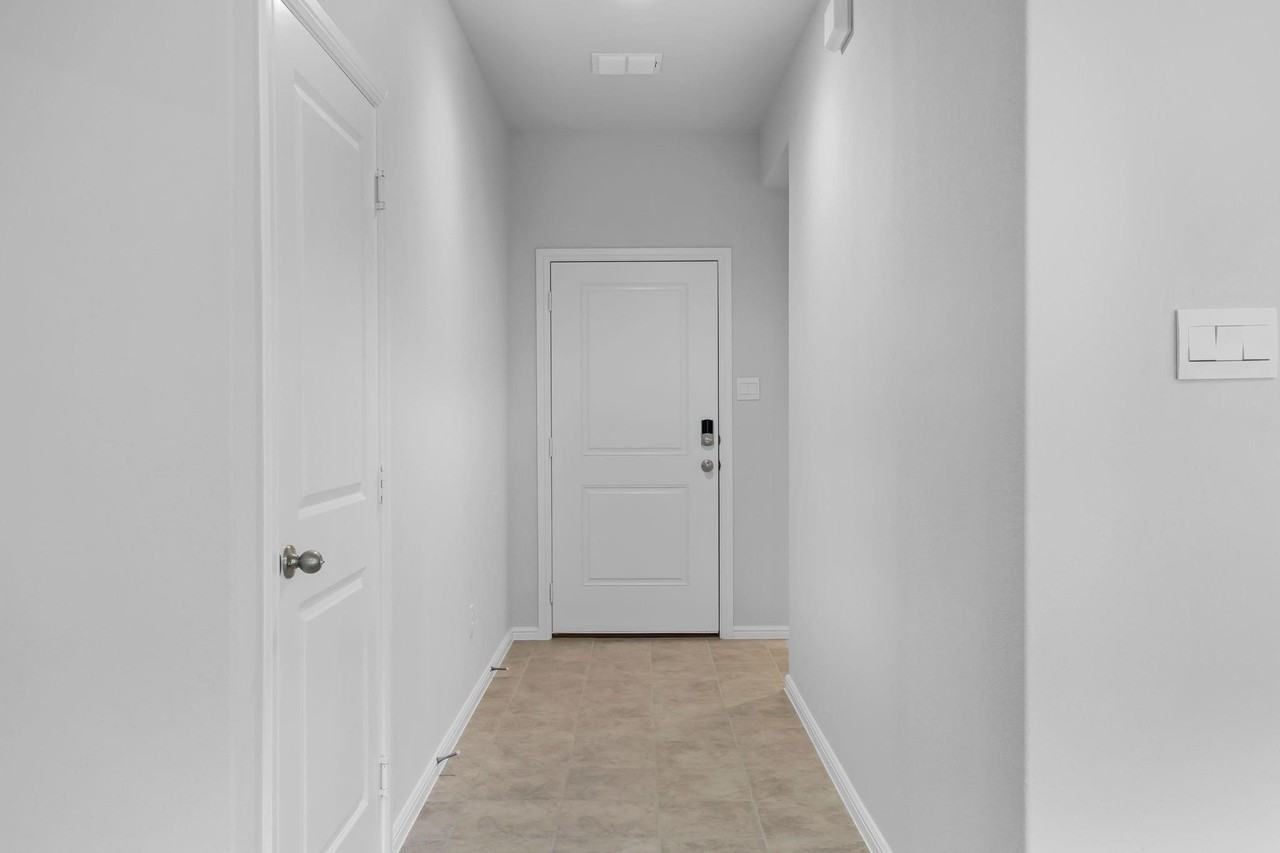 3705 Northwater Trl - Photo 5 of 24