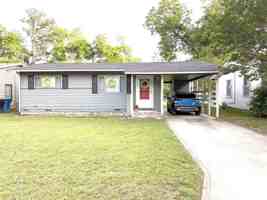 featured image of 1032 W Florence St