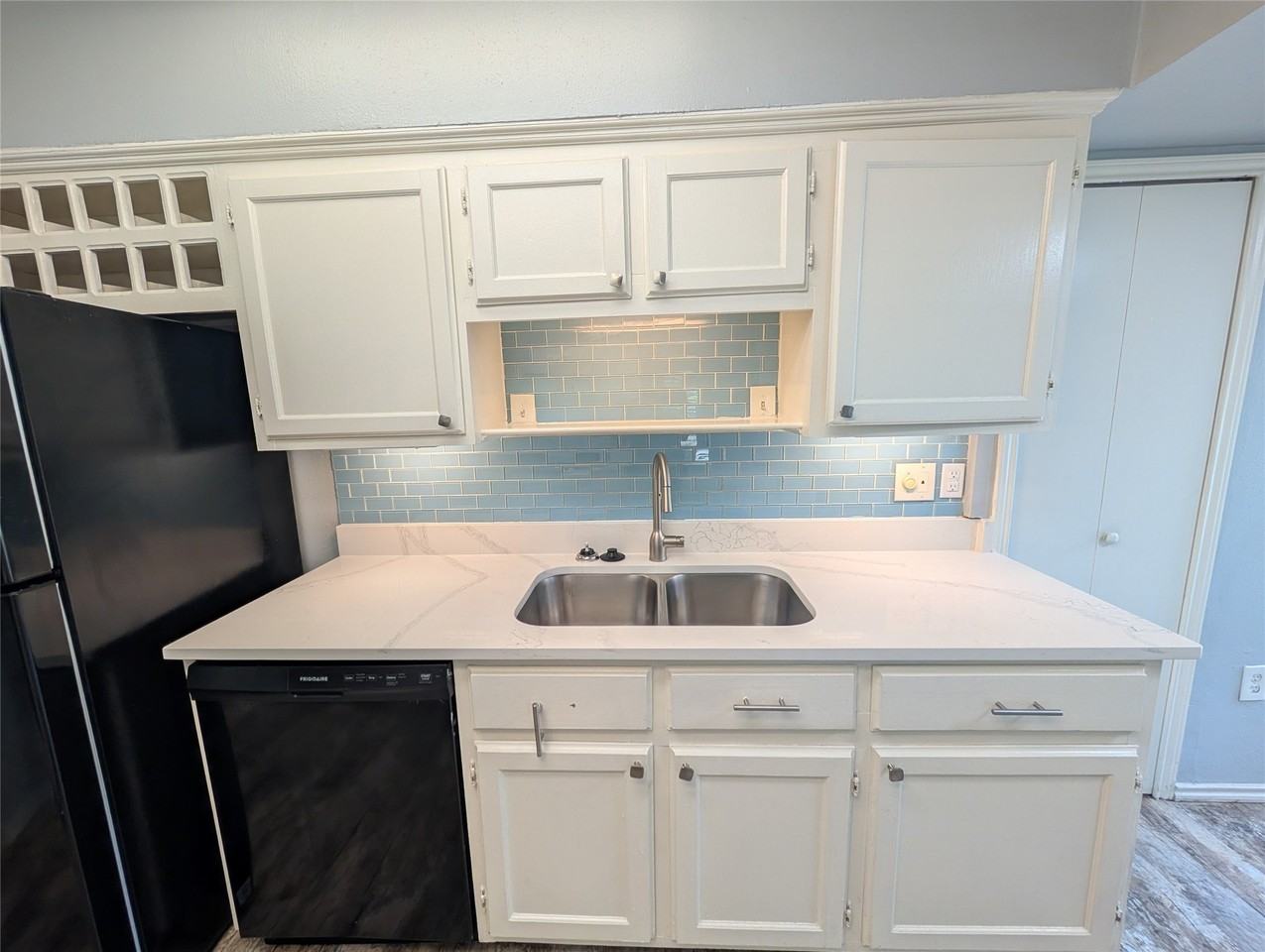2703 Running Brook Ln - Photo 6 of 25